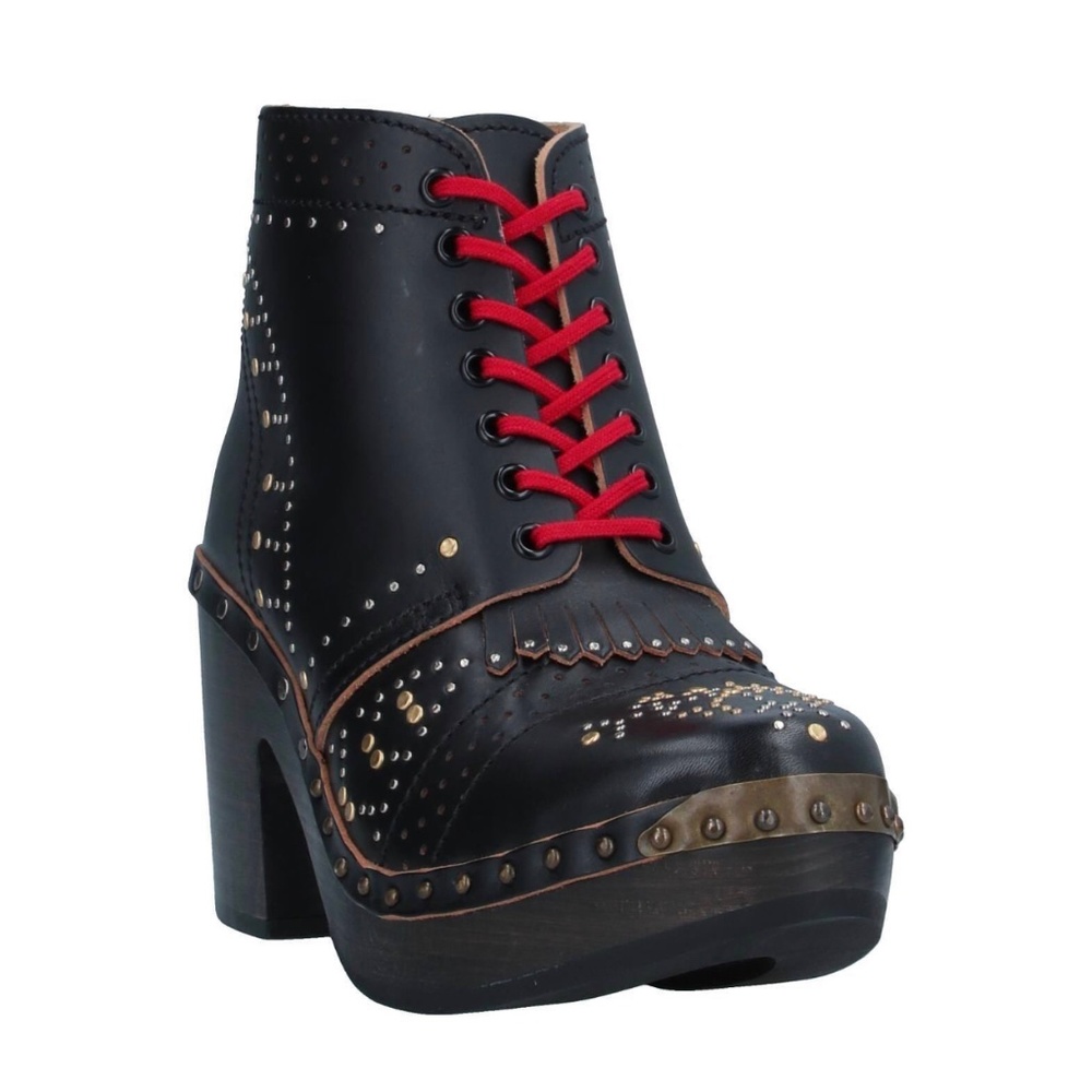 Burberry boots